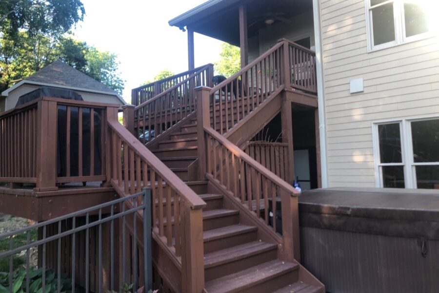 Old wood deck and stairs before the screened porch was built